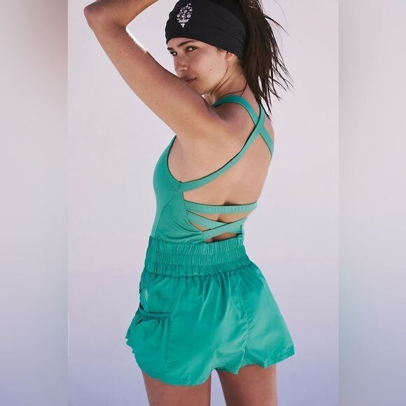 NWT  Free People Movement - Sport Green Get Your Flirt On Shortsie Large - Picture 3 of 11